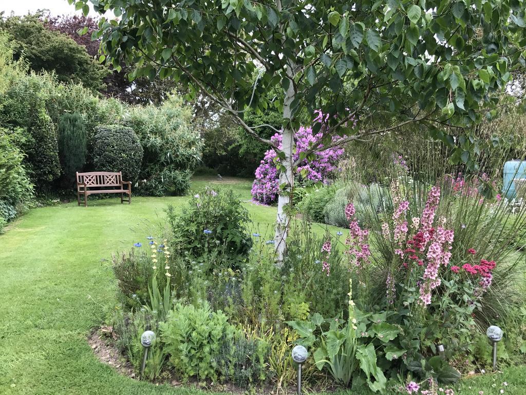 The Coast Yard B & B Chalet Hotel Selsey Esterno foto