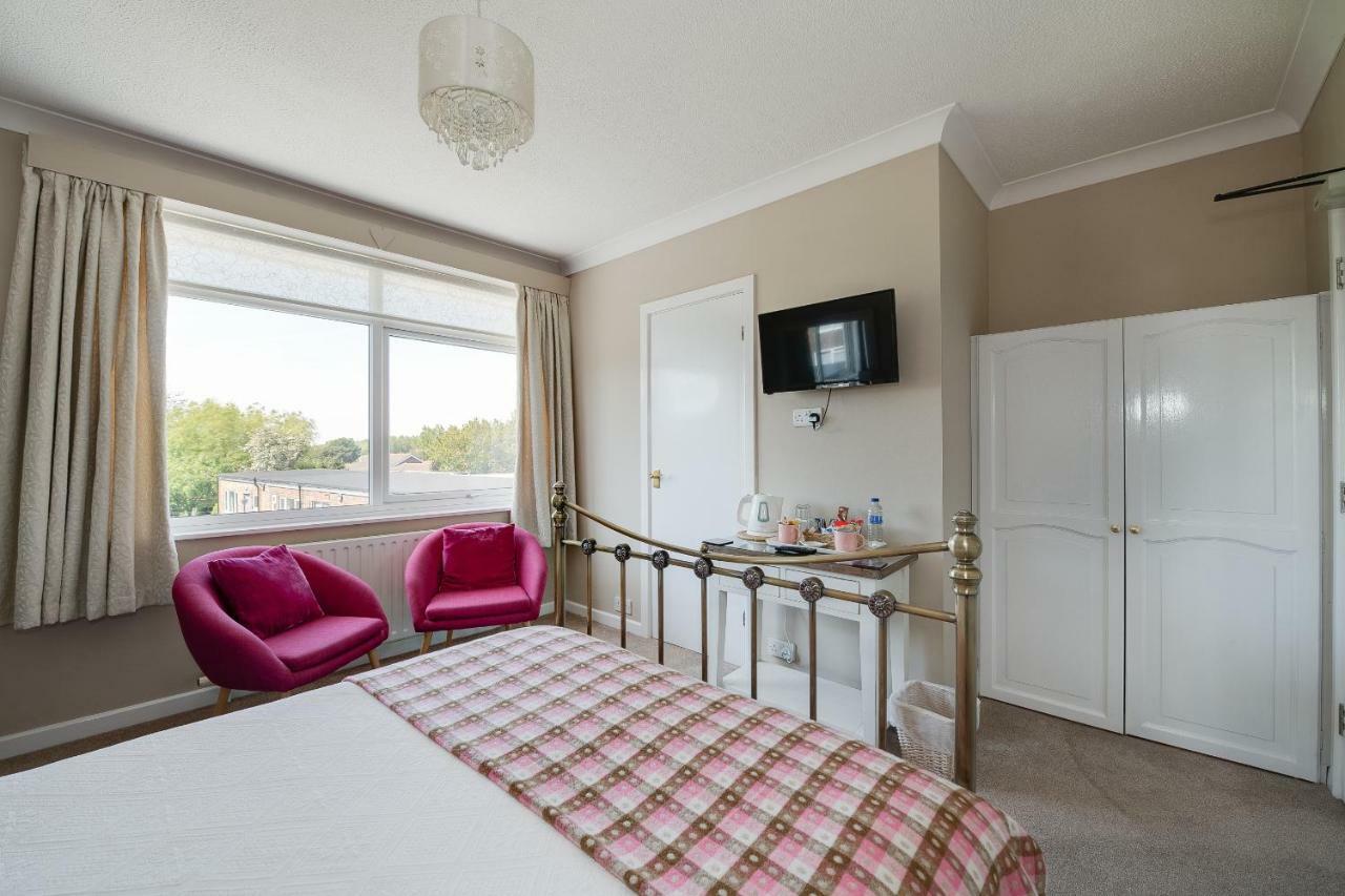 The Coast Yard B & B Chalet Hotel Selsey Esterno foto